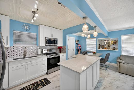 Villa - West Palm Beach, Palm Beach County