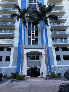 Wohnkomplexe in Miami, Miami-Dade County
