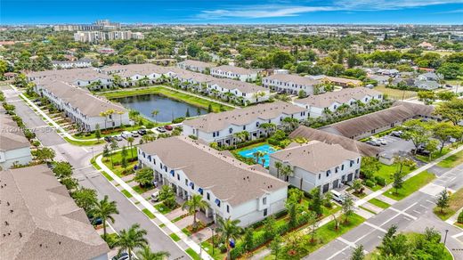 Townhouse in Pompano Beach, Broward County