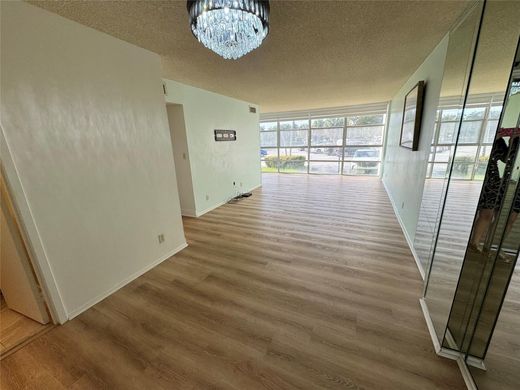 Appartementencomplex in Hallandale Beach, Broward County