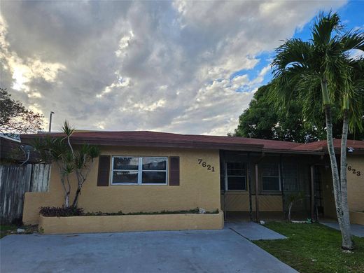 Villa in Tamarac, Broward County