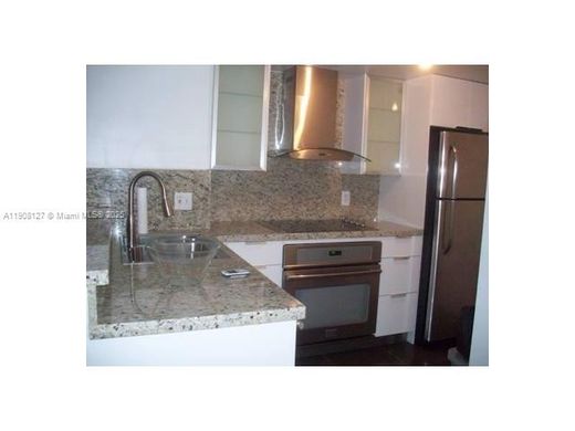 مجمع شقق ﻓﻲ ميامي، فلوريدا, Miami-Dade County