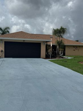 Villa Port Saint Lucie, Saint Lucie County