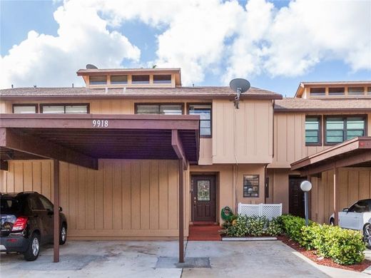 Townhouse in Coral Springs, Broward County