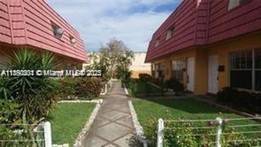 تاون هاوس ﻓﻲ Lauderhill, Broward County