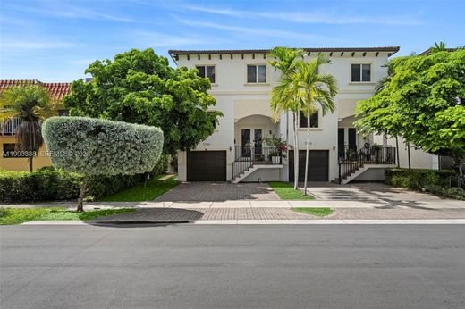 Townhouse in North Miami Beach, Miami-Dade