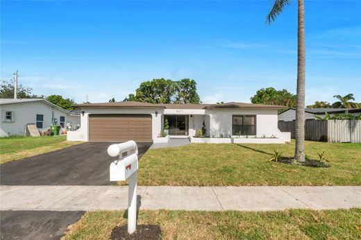 Villa - Pembroke Pines, Broward County
