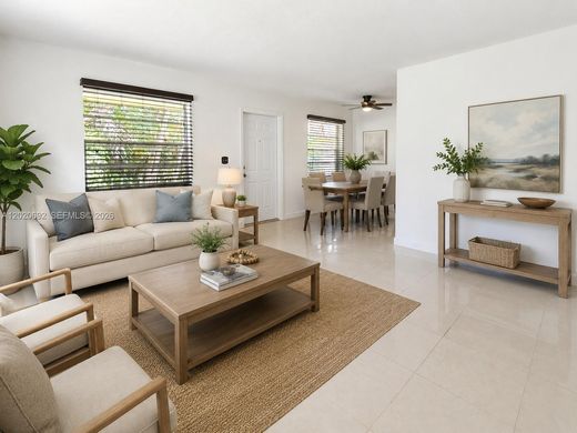 Residential complexes in Fort Lauderdale, Broward County