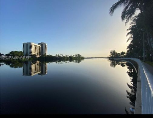 Жилой комплекс, Майами, Miami-Dade County