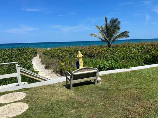 Residential complexes in Delray Beach, Palm Beach