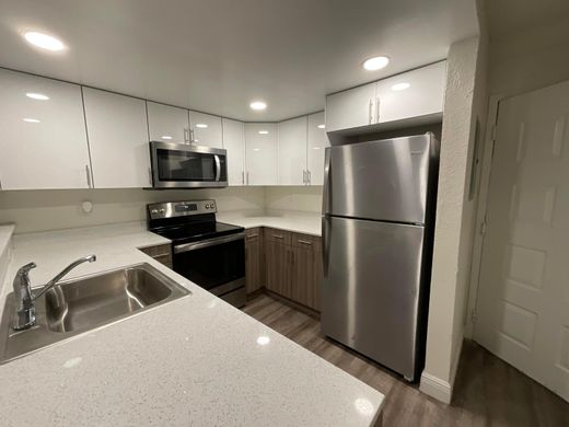 Residential complexes in Hialeah, Miami-Dade