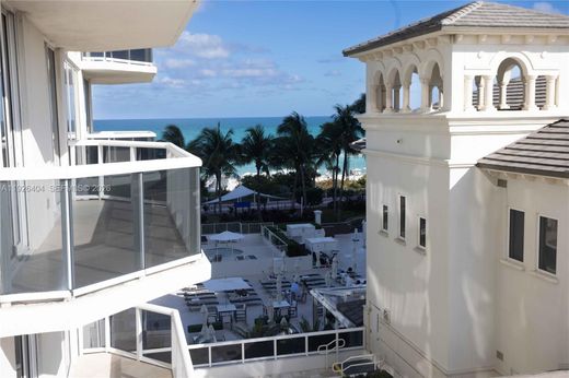 Residential complexes in Miami Beach, Miami-Dade