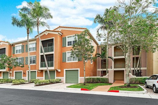 Residential complexes in Wellington, Palm Beach