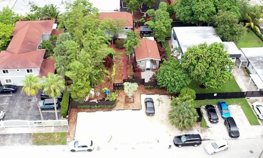 Residential complexes in Fort Lauderdale, Broward County