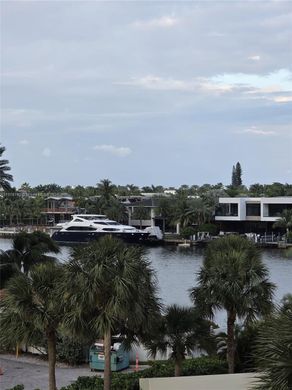 Aventura, Miami-Dade Countyのアパートメント・コンプレックス