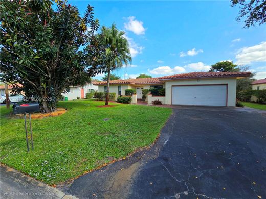 Villa in Coral Springs, Broward County