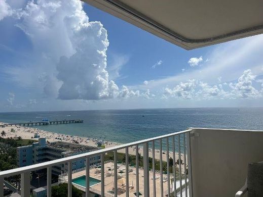 Residential complexes in Pompano Beach, Broward County