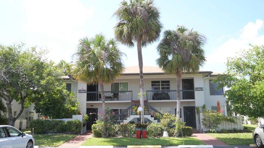 Residential complexes in Delray Beach, Palm Beach