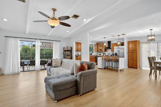 Villa - Tamarac, Broward County