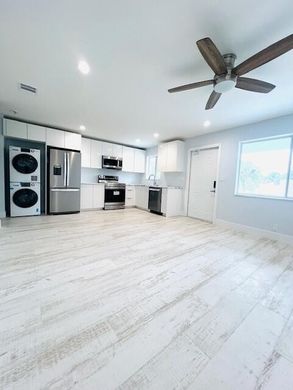 Residential complexes in Delray Beach, Palm Beach