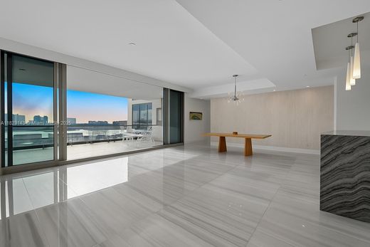 Жилой комплекс, Sunny Isles Beach, Miami-Dade County