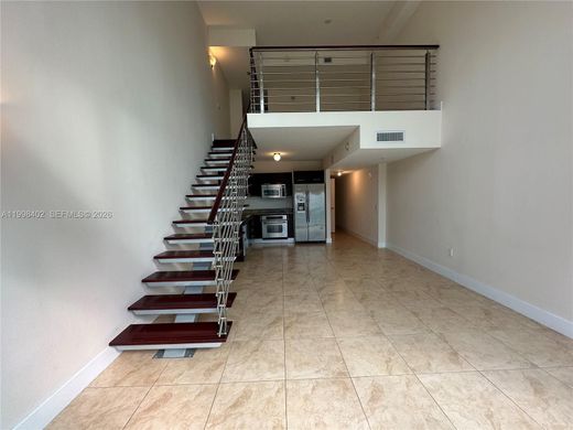 Komplex apartman Miami, Miami-Dade County