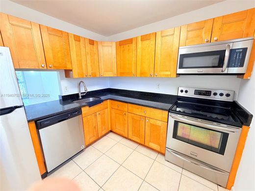 Residential complexes in Miami, Miami-Dade