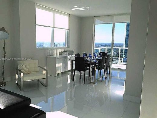 ‏בניין ב  מיאמי, Miami-Dade County