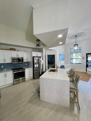 Residential complexes in West Palm Beach, Palm Beach