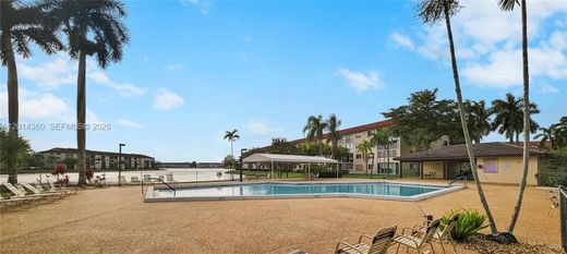 Wohnkomplexe in Pembroke Pines, Broward County