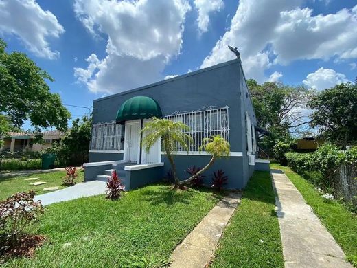 Villa in Miami Shores, Miami-Dade County