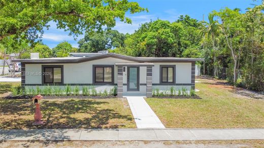 Villa in North Miami, Miami-Dade