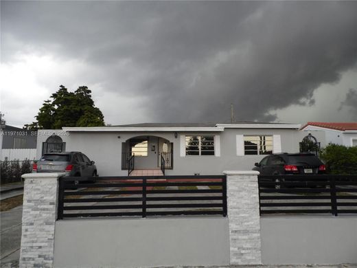 Villa in Hialeah, Miami-Dade