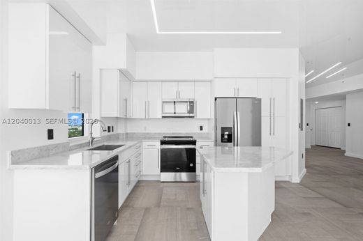 Residential complexes in Hallandale, Broward County