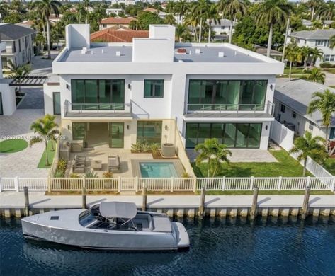 Townhouse in Dania Beach, Broward County