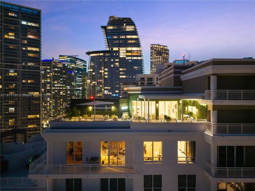 ‏בניין ב  מיאמי, Miami-Dade County