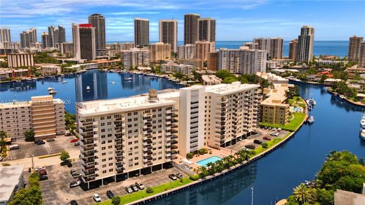 Complexos residenciais - Hallandale Beach, Broward County