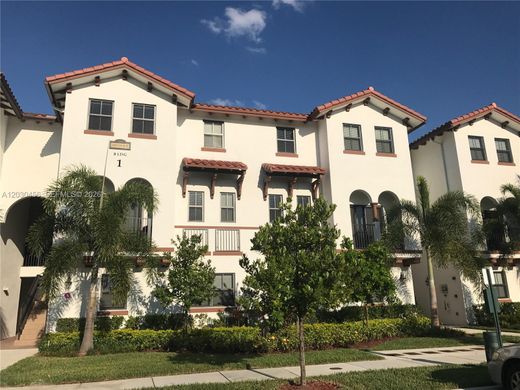 Edificio en Doral, Miami-Dade County