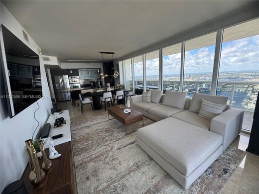 Residential complexes in Hallandale, Broward County