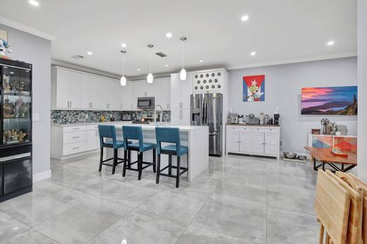 ﻓﻴﻼ ﻓﻲ Pembroke Pines, Broward County