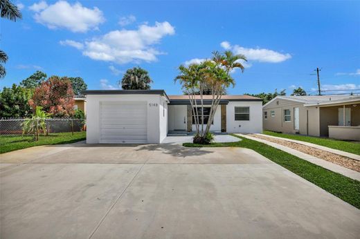 Villa - Oakland Park, Broward County