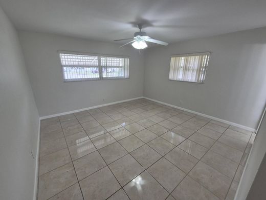 Townhouse in Hollywood, Broward County