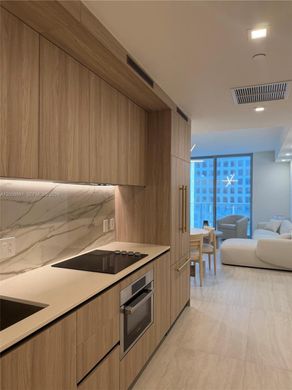 Complesso residenziale a Miami, Miami-Dade County