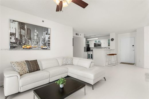 Жилой комплекс, Aventura, Miami-Dade County
