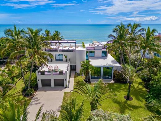 Villa in Satellite Beach, Brevard County