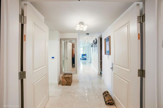 Residential complexes in Hollywood, Broward County