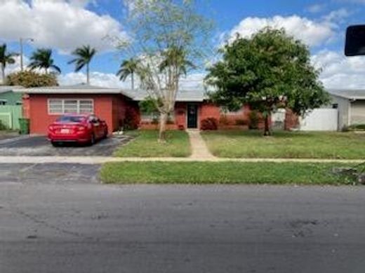 Вилла, Pembroke Pines, Broward County