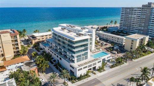 Residential complexes in Hollywood, Broward County