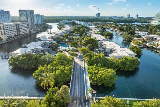 Kamienica w Sunny Isles Beach, Miami-Dade County