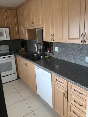 公寓楼  Hallandale Beach, Broward County